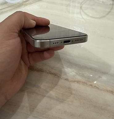 iphon 10: IPhone 15 Pro, 128 GB, Gümüşü, Face ID — 3