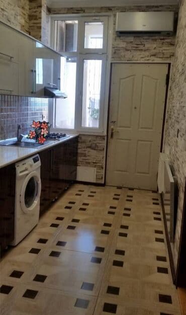 qaracuxurda ev: 80 kv. m, 2 otaqlı — 4