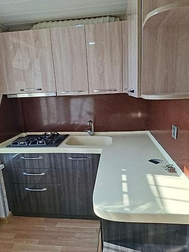 berde ev: 🏠 İcarəyə verilir – 2 otaqlı köhnə tikili, 50 m² 📍 İnşaatçılar — 4