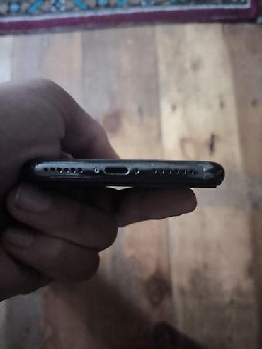 poco yeni: IPhone X, 64 GB, Qara, Zəmanət, Simsiz şarj, Face ID — 3