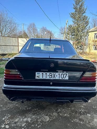 maşınlar niva: Mercedes-Benz E-Class: 2 l | 1993 il Sedan — 3
