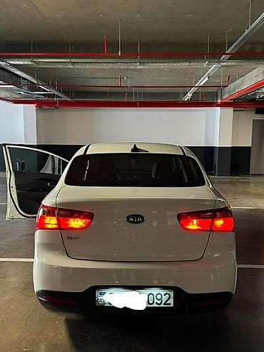 picanto kia: Kia Rio: 1.4 l | 2013 il Sedan — 4
