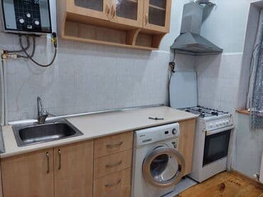 ehmedlide menziller: Əhmədli metrosuna yaxin Narqilə kafesinə yaxin 2 mertebeli binanın — 4