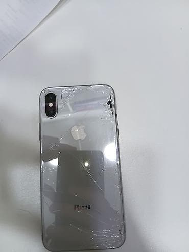 iphone 13: IPhone X, Gümüşü, Qırıq — 1
