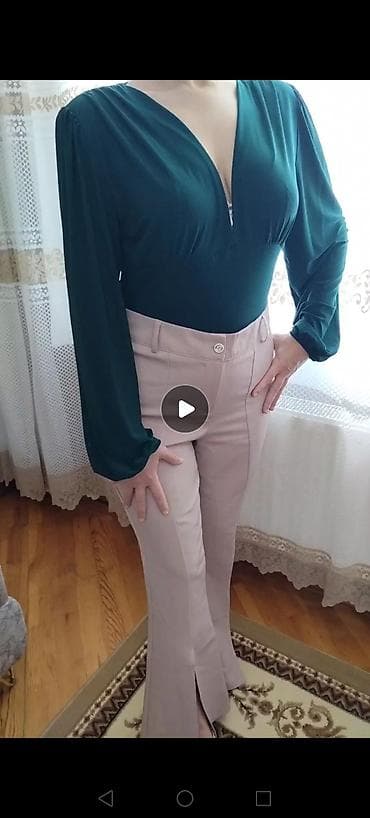 vozol ucuz: Tünd yaşıl rəngdə qadın bodi bluz - Brend: Trendyol - Model: dərin V — 2