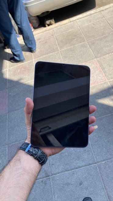 ipad mini 5 baku electronics: Heçbir Problemi Yoxdur, Borc Xərc Çox Olduğundan Satıram. Real — 1
