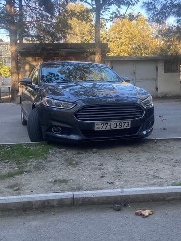 mersedes c 230: Ford Fusion: 1.5 l | 2016 il 255 km — 2