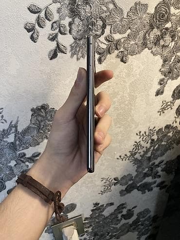 bluetooth usb: Samsung Galaxy S10, 128 ГБ, цвет - Черный, Беспроводная зарядка — 4