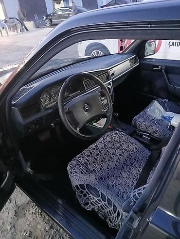 ford transit oluxana: Mercedes-Benz 190: 0.2 l | 1990 il Sedan — 2