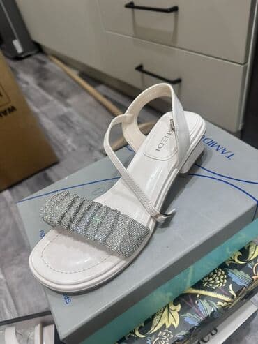 Basanoşka və səndəllər: Rəng - Ağ, Yeni — 3