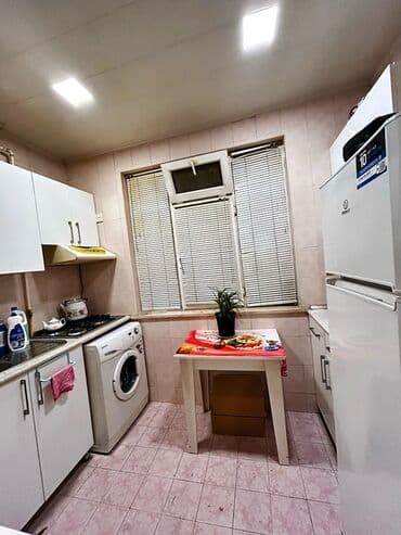 mingecevir kiraye evler 2022: Bakı, 3 otaqlı, Köhnə tikili, 120 kv. m — 3