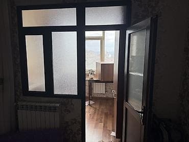 kiraye ev verilir: Plastik qapı və ayna — 1