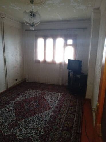 kohne gunesli: Bakı, Yeni Günəşli Massiv D, 4 otaqlı, Köhnə tikili, 110 kv. m — 2