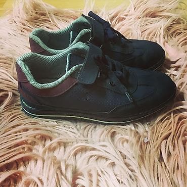 oyuncaqlar per page 40: Razmer:32 Stelka:23,5sm
Brend:Yellow Kids
Qiymet:7AzN — 2