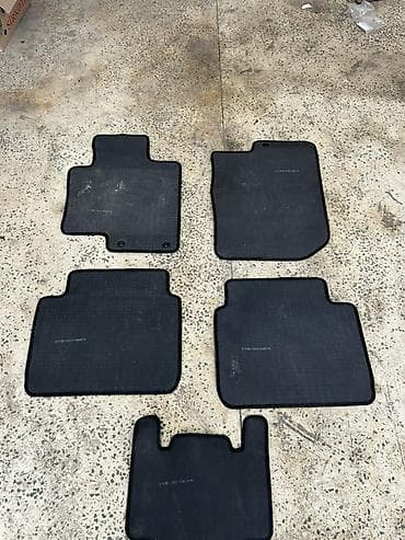 rezin lotkalar: Avtomobil üçün ayaqaltı, Rezin, Universal — 1