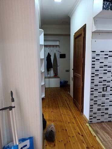 Qarajlar: Mənzil Masazır qəsəbəsi Qurtuluş 93 kompleksində 6 mərtəbəli binanın — 10