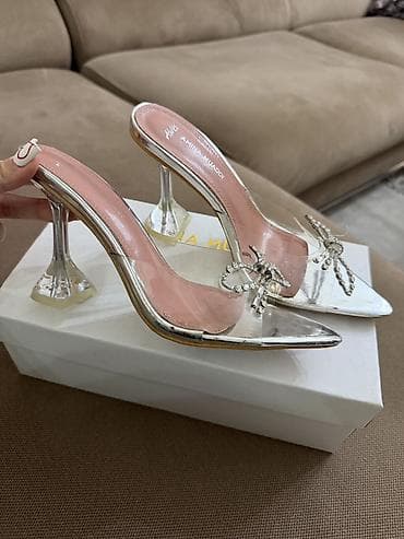 Amina Muaddi brendinin dəbli qadın mulesi - Model: şəffaf PVC üstlü