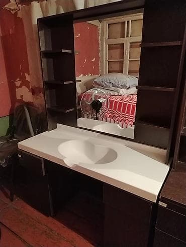 защитный экран для камина: Salon üçün mebel dəsti - Tərkib: 2 moduldan ibarət güzgülü vitrin və — 2