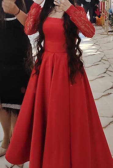 230 a alınıb, 1 dəfə geyinilib. Qırmızı ziyafət/gecə geyimi - Model
