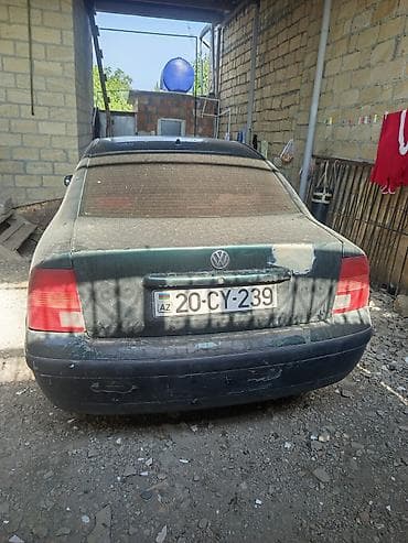 🚗 Volkswagen Passat 1998 satılır. ✔️ Mühərrik əla vəziyyətdədir 1.8 l — 3