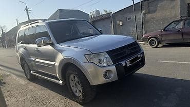 masin sifarisi: Mitsubishi Pajero 5 qapı, gümüşü rəng, tam ölçülü off-road SUV — 8