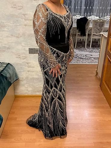 Plaşlar: Don korsetlidi.400m tikilib cəmi 1 dəfə geyilib — 1