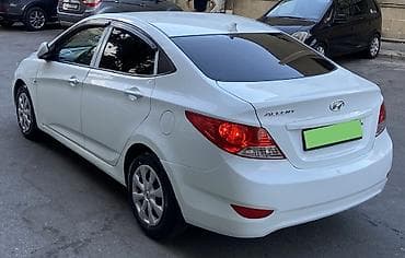 panel satış: Hyundai Accent: 1.4 l | 2012 il Sedan — 10