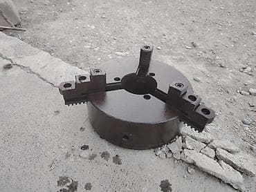 seyf demir qapi: 320 mm 3 çənəli tokar patronu (işlək vəziyyətdə). 320 mm 3 çənəli — 7