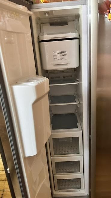 ТВ и видео: 2 двери Arcelik Холодильник Продажа, цвет - Серебристый, С диспенсером — 3