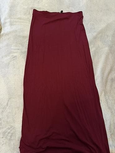 Şəxsi əşyalar: Stradivarius Xs-S olcu - Model: düz kəsim, - Rəng: tünd bordo/şərab — 1