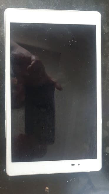 Apple iPad: Lenovo — 1