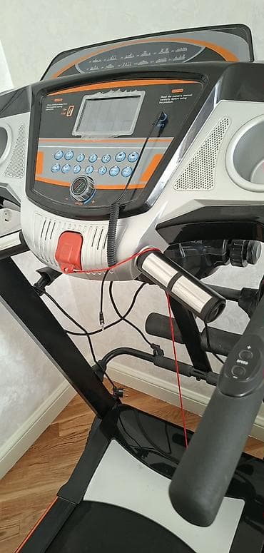 mustuk: Qaçış trenajoru – qatlanan, çoxfunksiyalı - Güclü konsol paneli: LCD — 2