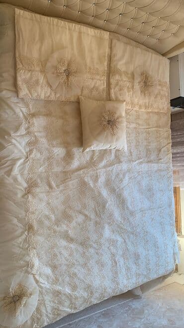 yataq otağı desti: Yataq üçün Yataq örtüyü — 1