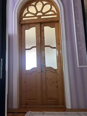 ritual samlar: Təbii ağacdan hazırlanmış ikiqat daxili qapı və yarımdairəvi üst — 1