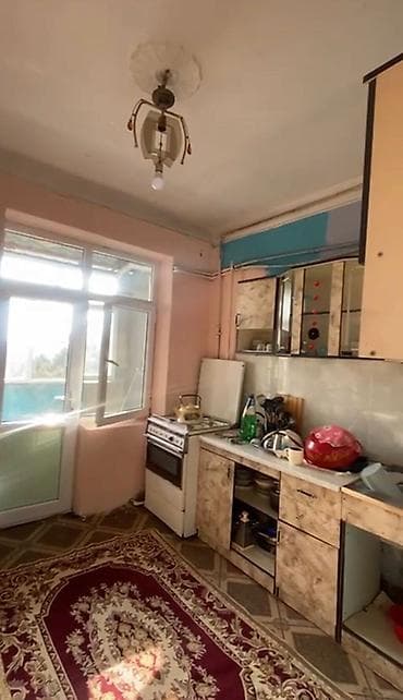 ağ şəhərdə evlərin satışı: Satılır: 3 otaqlı mənzil + mətbəx + 2 eyvan(balkon) Ponarama Mənzərə — 8