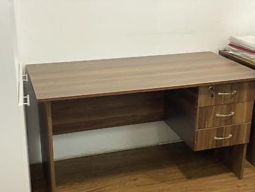 Офисные столы: Для сотрудника, Прямоугольный стол — 3