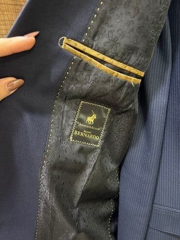 binə ticarət mərkəzi kişi geyimləri: Tək tək qiymət 50 azn, 3ü biryerdə 130azn. Təzə kostyumlardı (cəmi 1 — 7