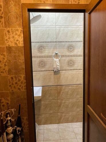 1 otaqlı kohnə tikili: Nərimanov metrosunun yaxınlığında 5 sayli xəstaxanaya yaxın yerləşən — 6