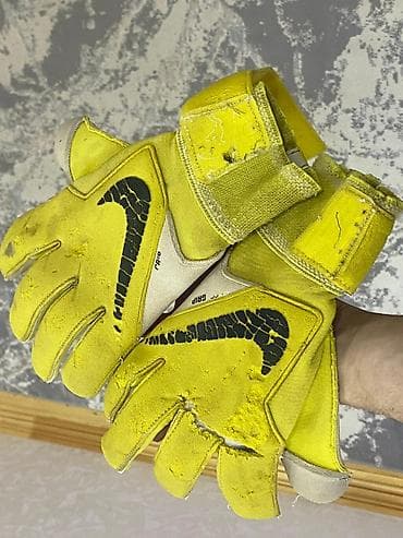 skuter ikinci əl: Məhsul: Nike qapıçı əlcəkləri Xüsusiyyətlər: - Model: Nike (ACC Grip — 3