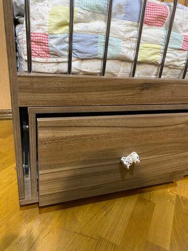 yas tortlari: Oğlan və qız üçün, İşlənmiş, Beşik, Matras ilə — 3