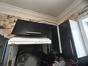 kuxna skafi ikinci el: Kuxna mebeli satilir 2 ci el (xaladelnik, qaz daxil deyil) qiymet — 3