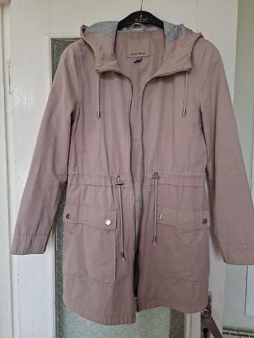 Jiletlər: AMISU qadın plaşı. Hecbir sokuyu belə yoxdur. XS/S geyinənə yaxşı — 2