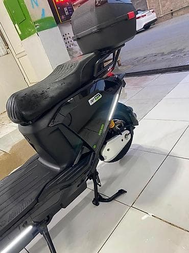 segway park: Elektrik skuter – şəhər içi rahat və səssiz hərəkət üçün 5 km istifadə — 2