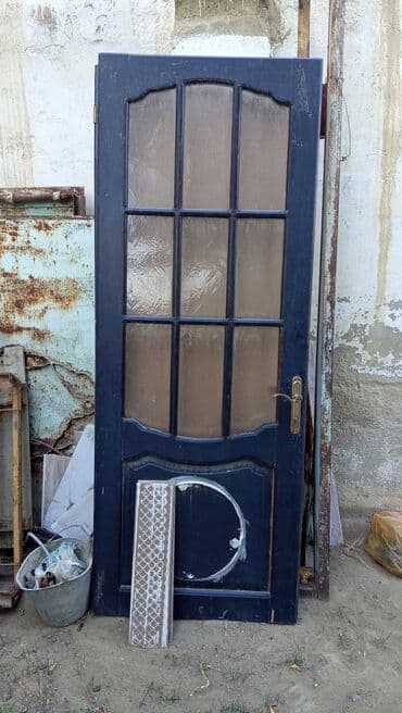 металлические двери со стеклом: Ağac qapı – şüşəli model - Material: ağac karkas - Rəng: tünd — 1