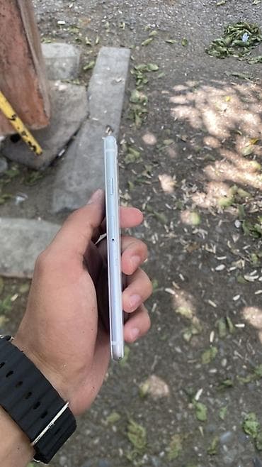 iphone 143: IPhone SE 2020, 128 GB, Ağ, Barmaq izi — 2