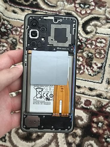 samsung 12 s: Samsung smartfon (A-seriyası, qara rəng) - Korpus: mat qara arxa — 3