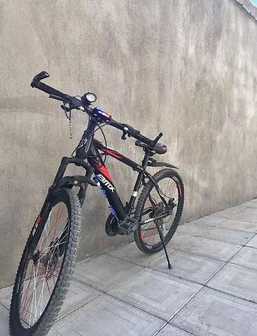 BMX dağ velosipedi Xüsusiyyətlər: - Güclü alüminium/alçaq çəkili