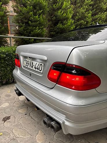 piryora matoru: Mercedes-Benz CLK-Class: 2 l | 2000 il Kupe — 8