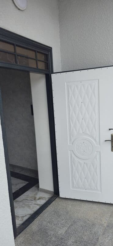 Metal qapı möhkəm konstruksiyaya malikdir və yüksək təhlükəsizlik