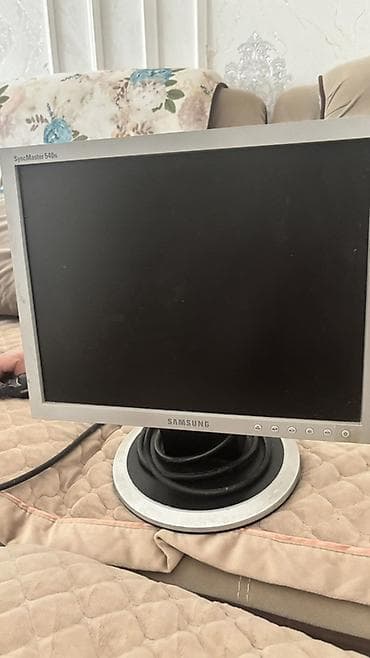samsung tab s2: Samsung SyncMaster 540N LCD monitor - Ekran ölçüsü: 17" - Format: 5:4 — 1